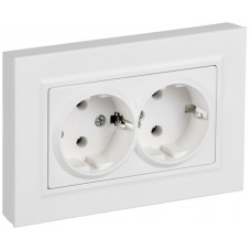 BRITE Розетка 2-местная с заземлением без защитных шторок плоская 16А в сборе РСПл12-3-БрАБ арктический белый IEK BR-R27-16-K91-F в Алматы