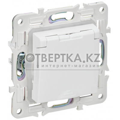 Розетка 1-местная IEK SKANDY 16А IP44 SK-R11W SK-R16-16-44-K01 